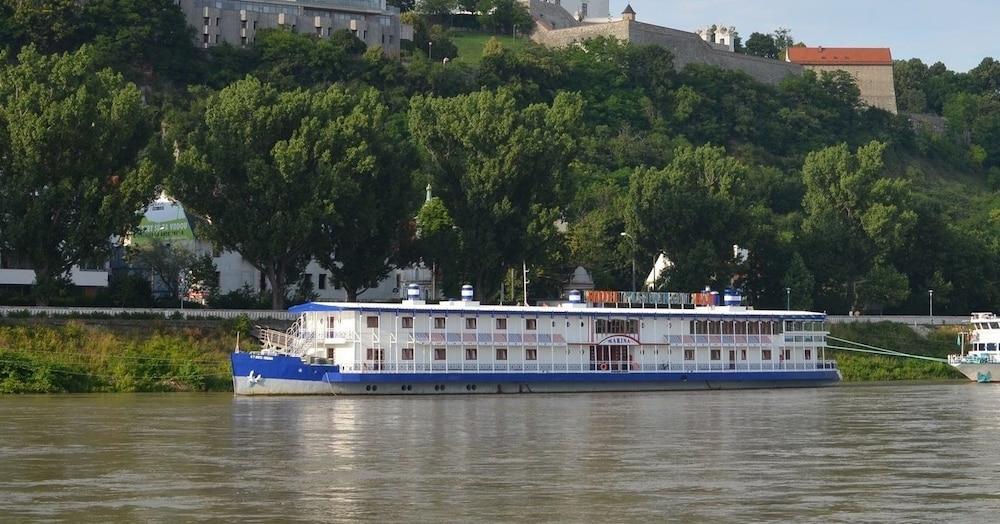 Botel Marina Bratislava Exterior photo