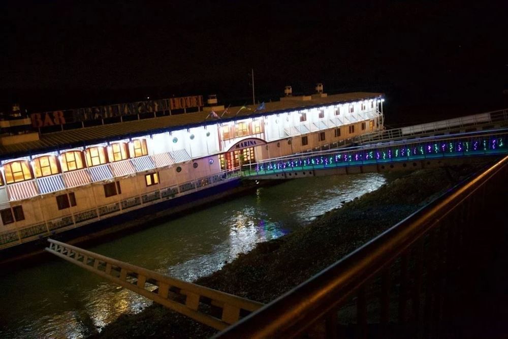 Botel Marina Bratislava Exterior photo