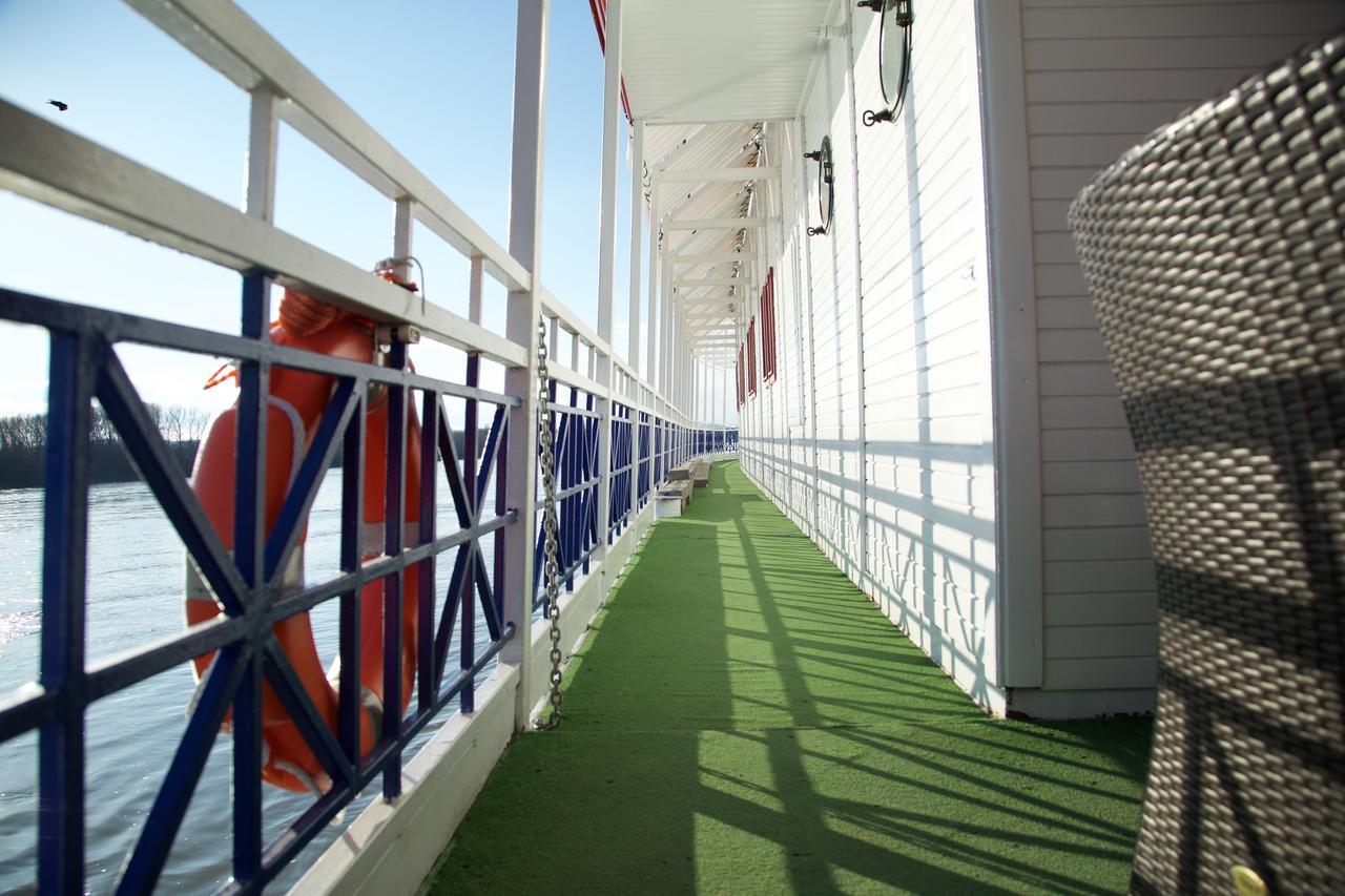 Botel Marina Bratislava Exterior photo