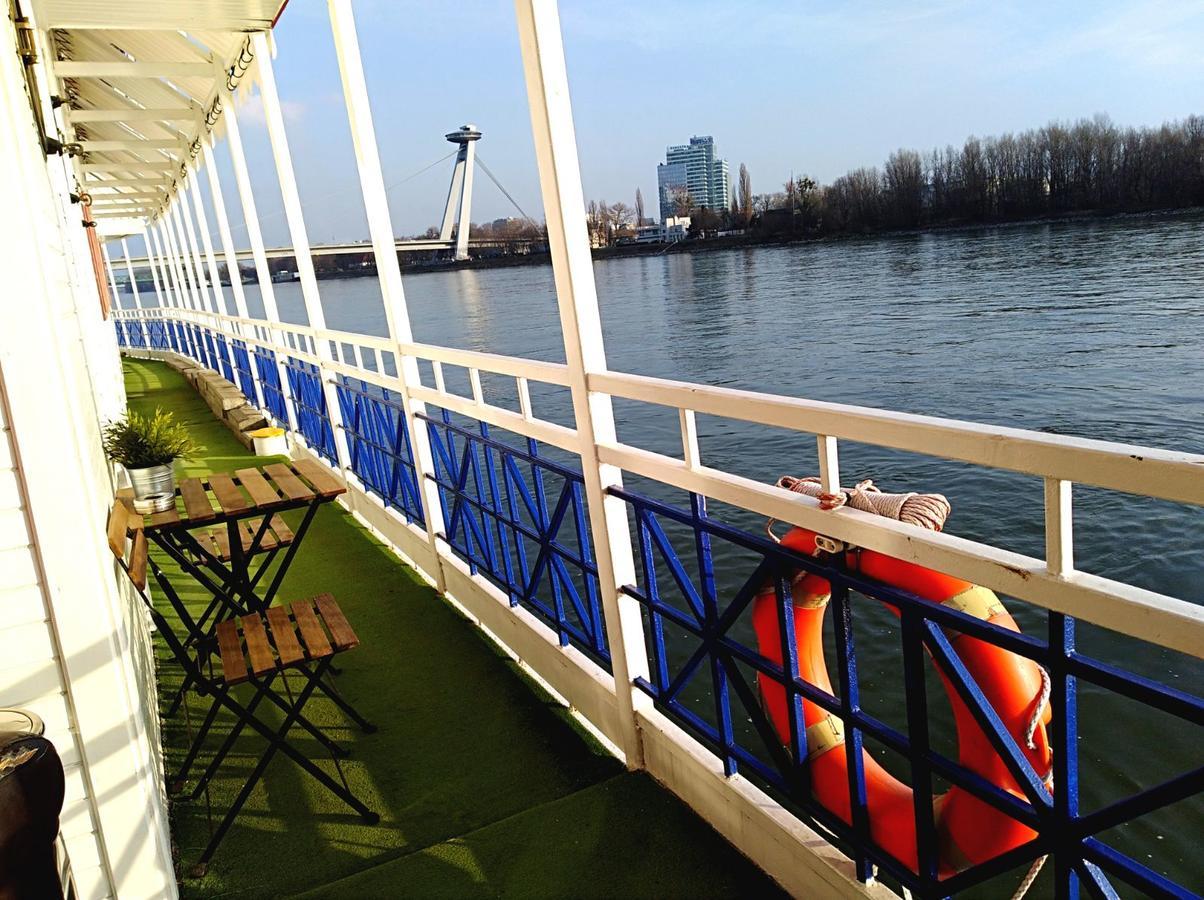 Botel Marina Bratislava Exterior photo