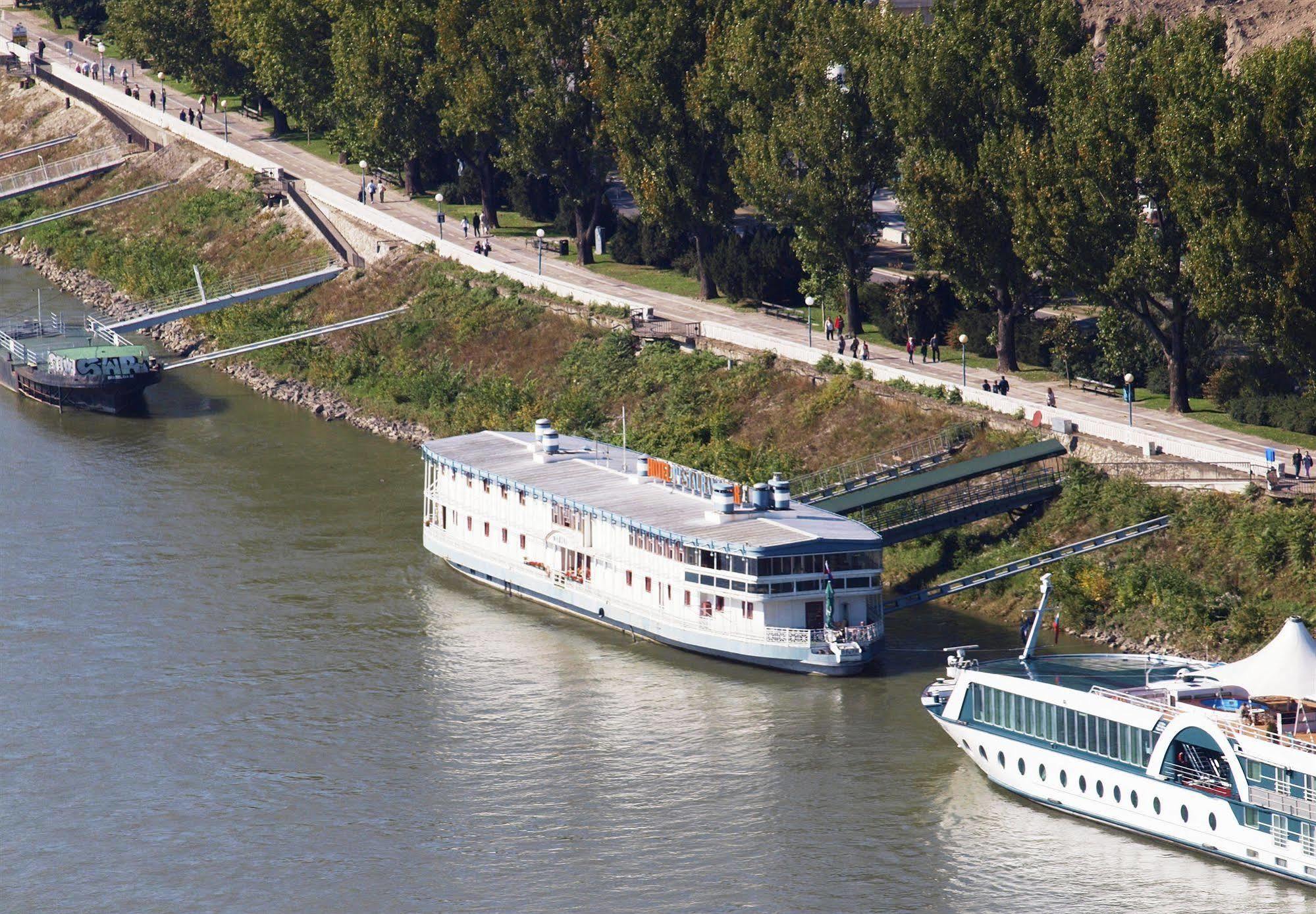 Botel Marina Bratislava Exterior photo